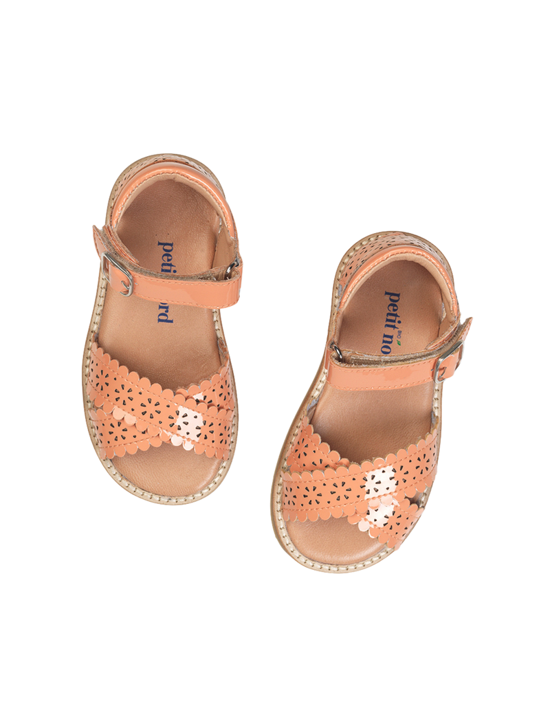 Petit Nord Crossover Scallop Flower Sandals Apricot 086