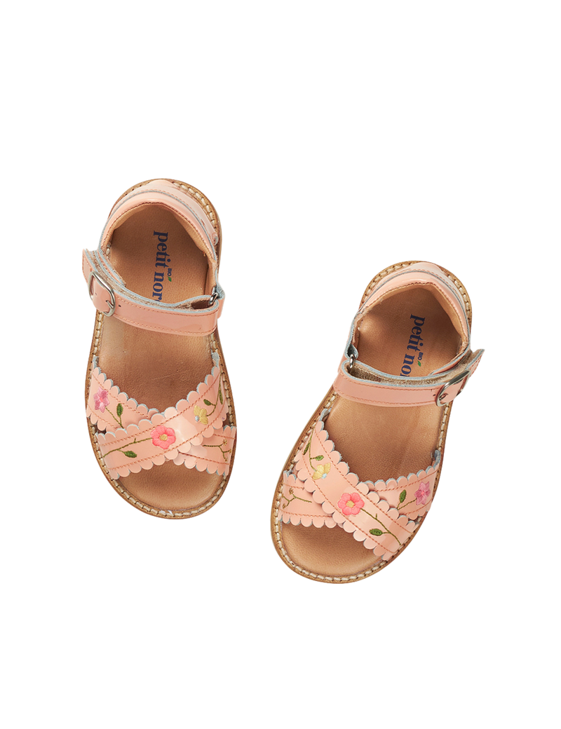 Petit Nord Flower Pop Cross-over scallop sandal Sandals Blush 084