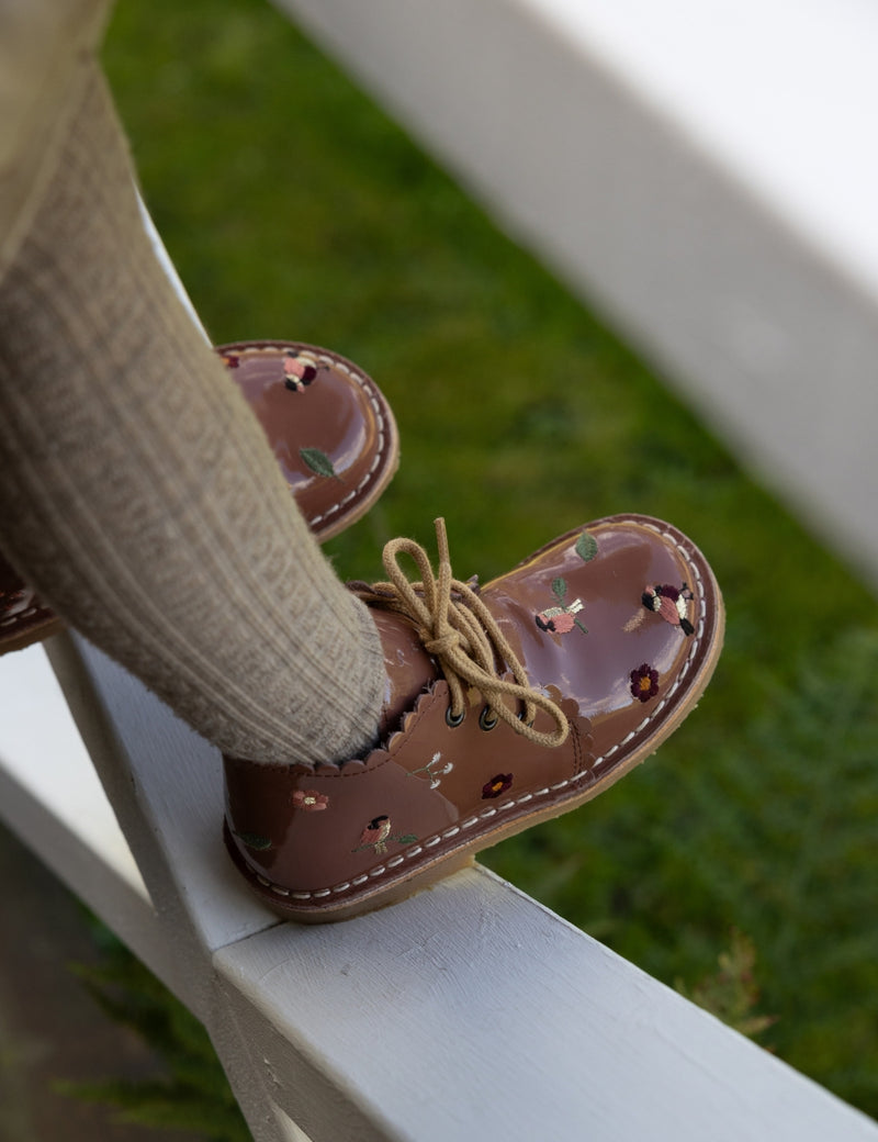 Petit Nord Scallop Boot Birds Boots Rose Clay Patent 091