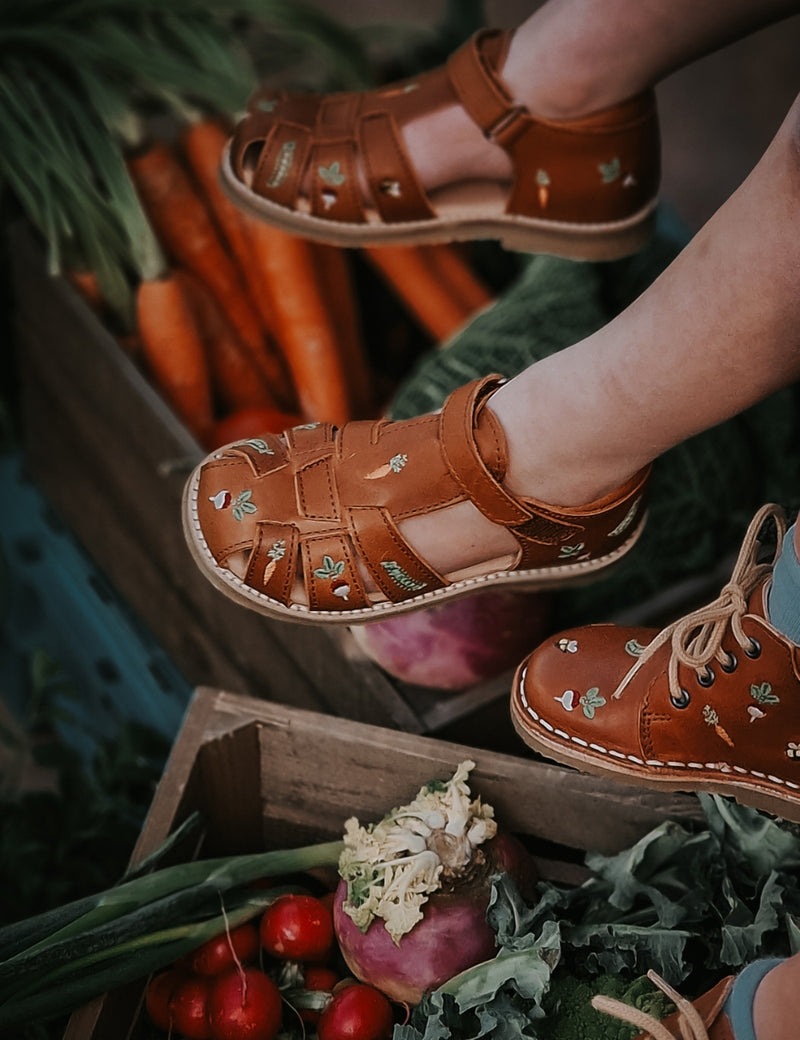 Petit Nord Veggie Classic Sandal Sandals Cognac 002