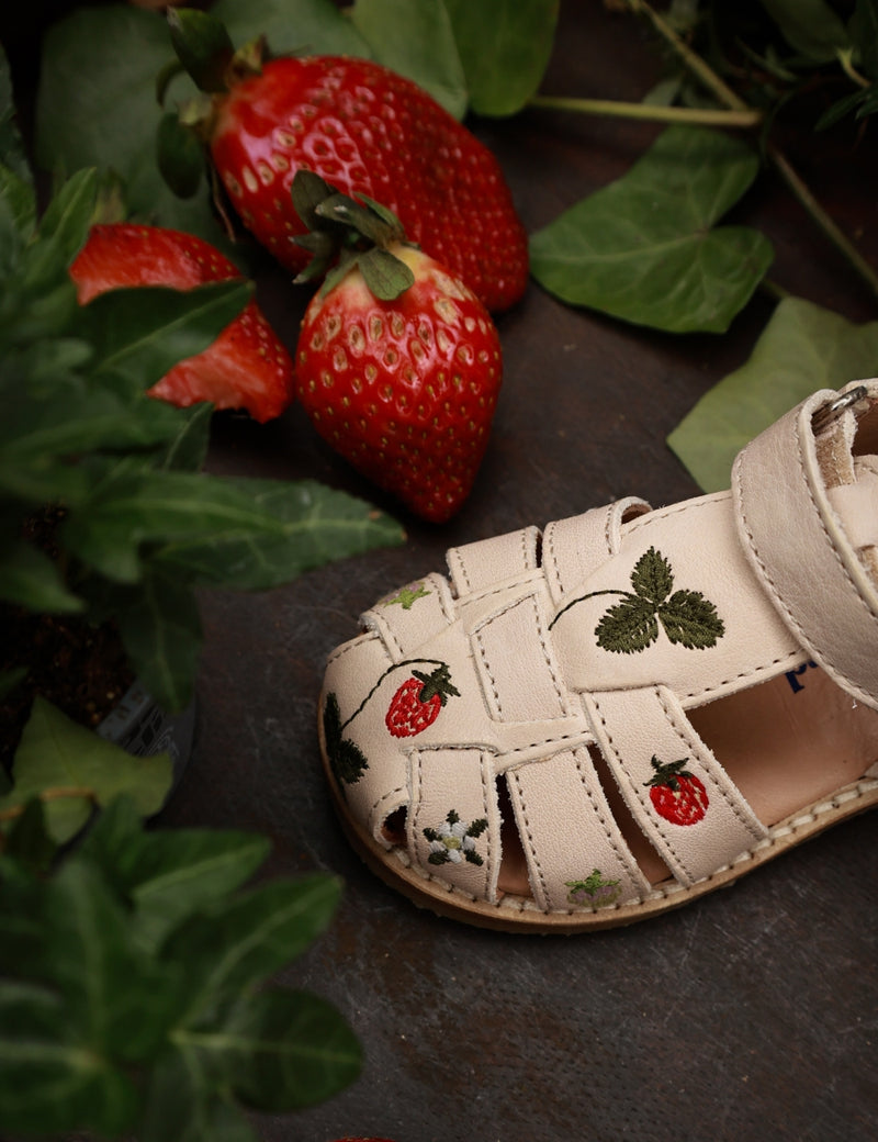 Petit Nord Wild Strawberries Classic sandal Sandals Cream 052