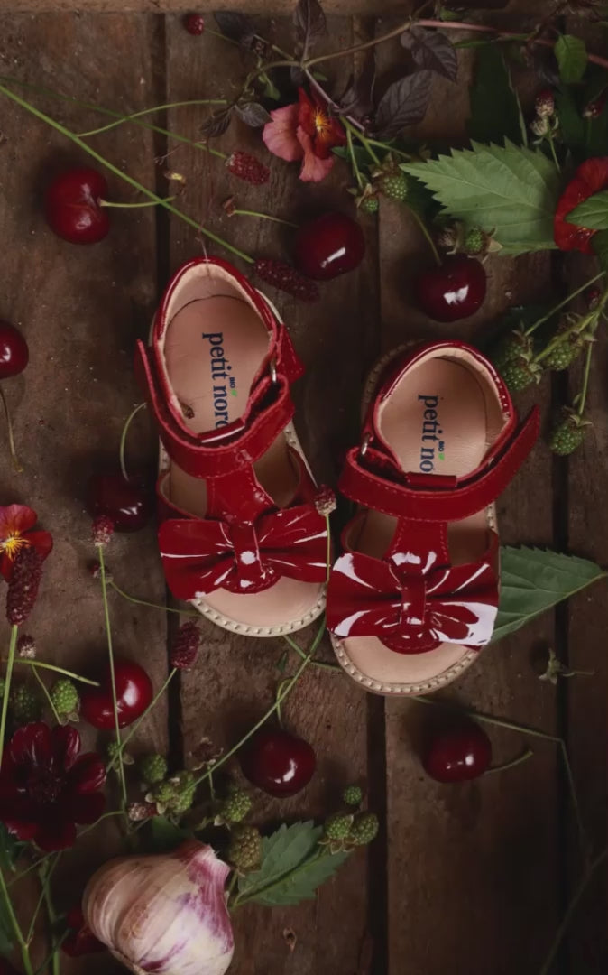 Petit Nord Gry Sandal Sandals Cherry Patent 104