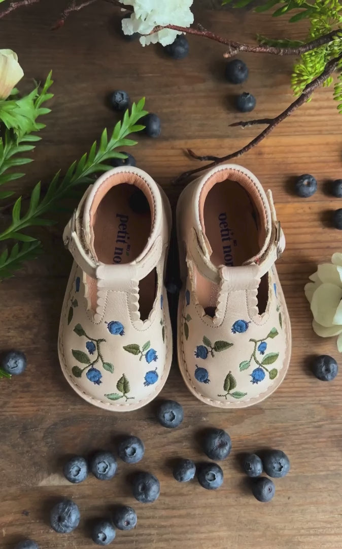 Petit Nord Blueberry T-Bar scallop T-bars and Ballerinas Cream 052