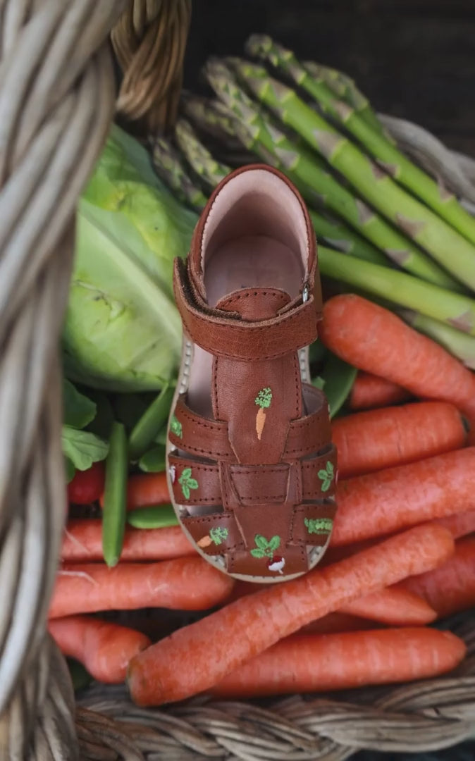 Petit Nord Veggie Classic Sandal Sandals Cognac 002