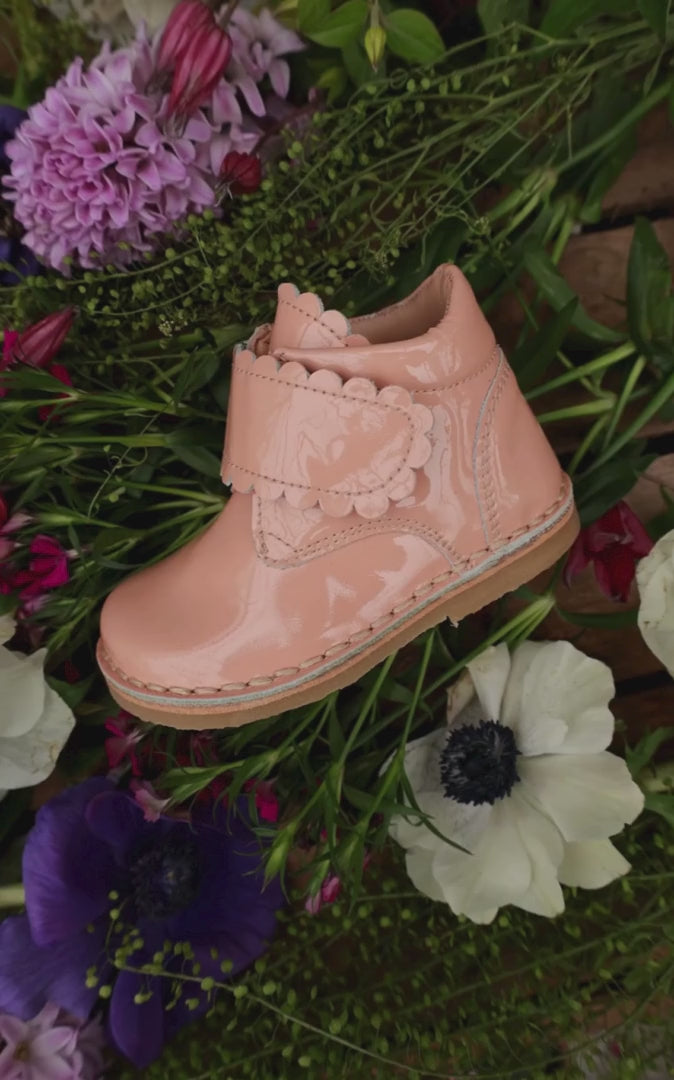 Petit Nord Scallop Velcro Boot Low Boot Shoes Blush 084