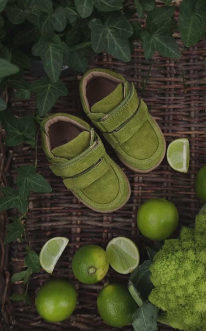 Petit Nord Chubby Cruiser velcro Indoor Shoes Khaki Suede 175